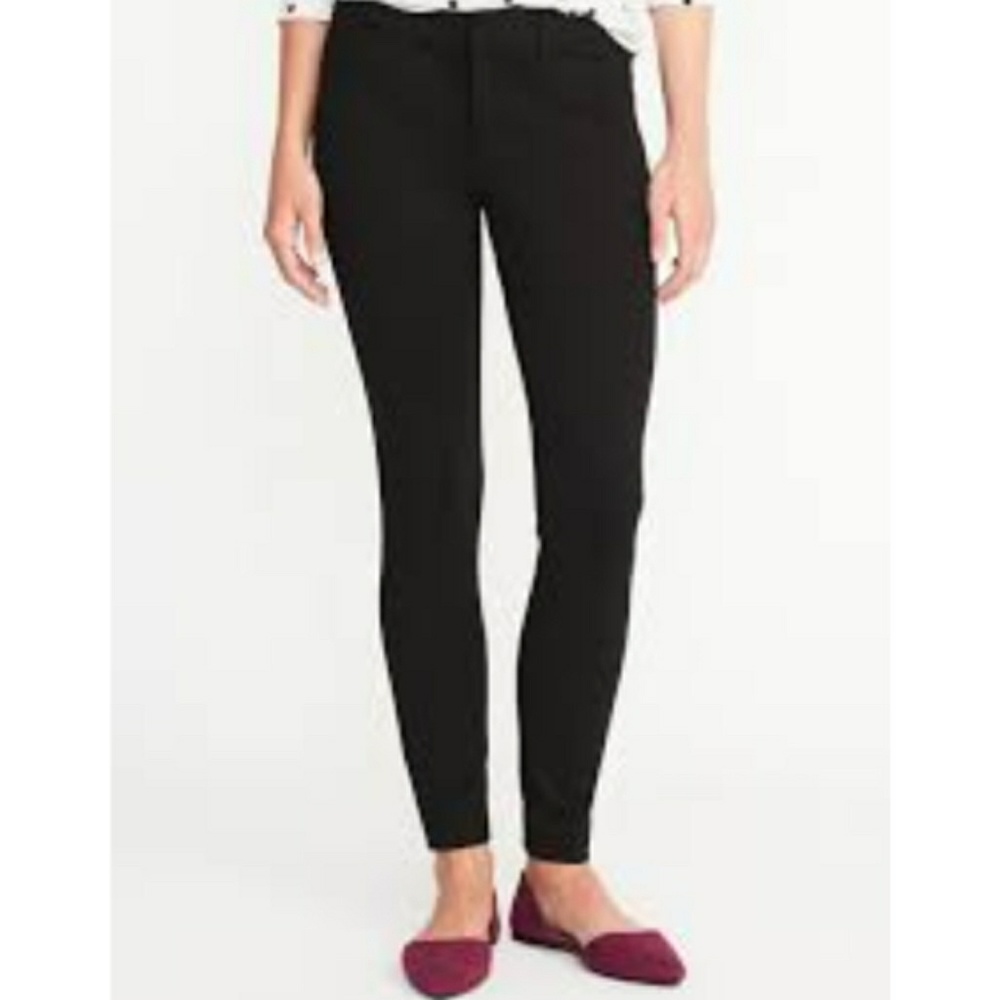Built-In Sculpt Ponte-Knit Pixie Ankle Pants